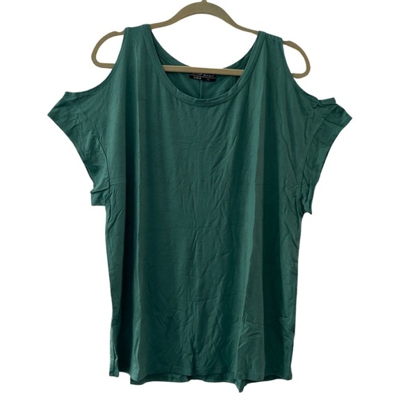 SHOP BASIC USA • Green Tank Off The Shoulder Top Blouse - Picture 2 of 7
